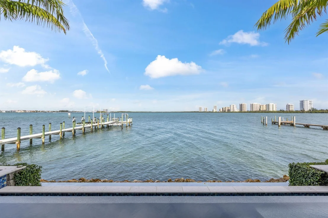 Photo of 1030 Pine Point Road