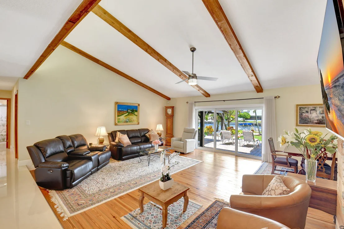 Photo of 147 Oregon Lane