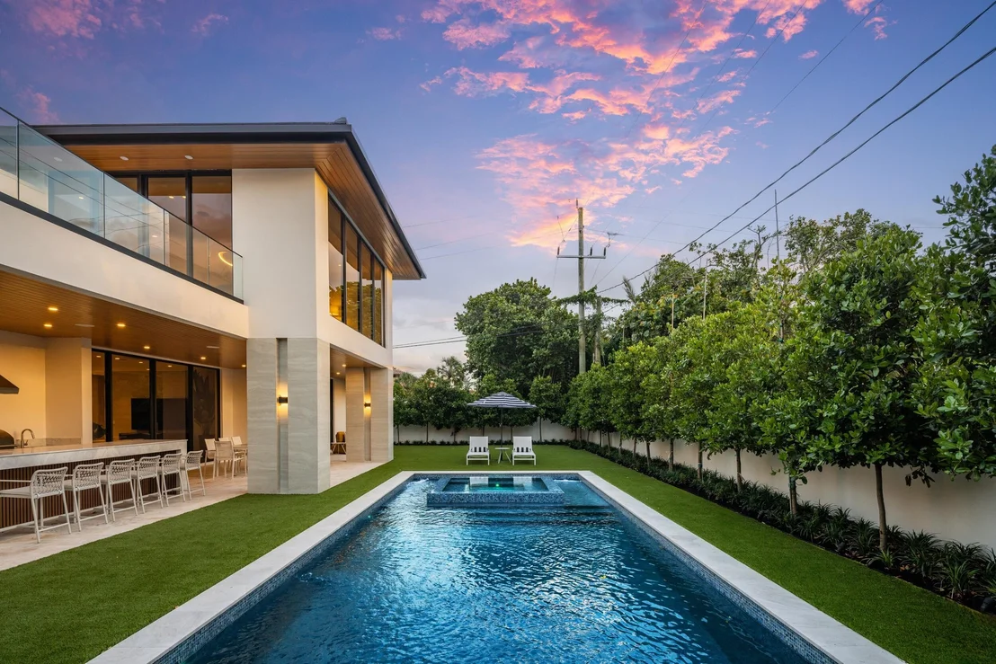 Photo of 1351 Cocoanut Road