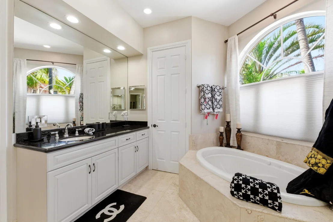 Photo of 4850 NE 29th Avenue