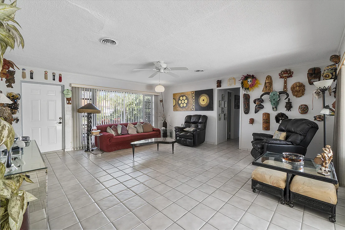 Photo of 2560 SE 9th Street