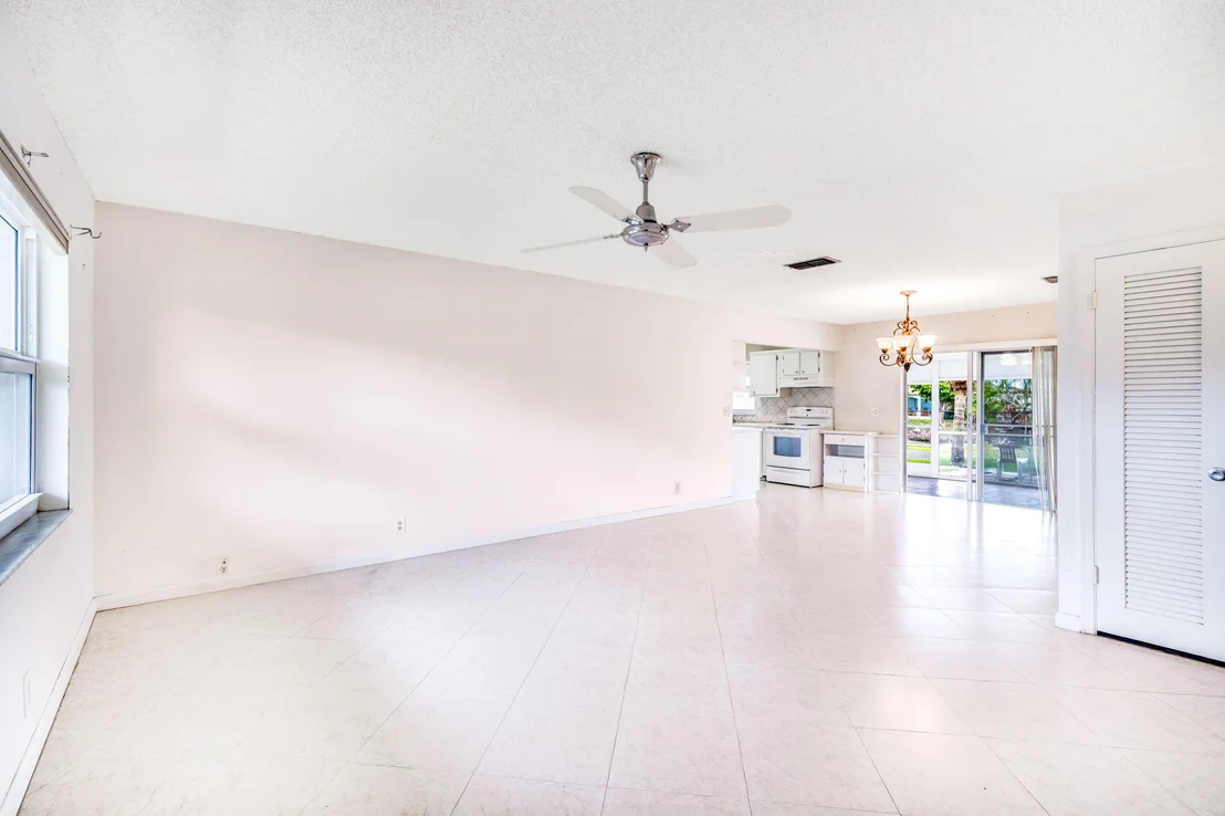 Photo of 19462 Carolina Circle