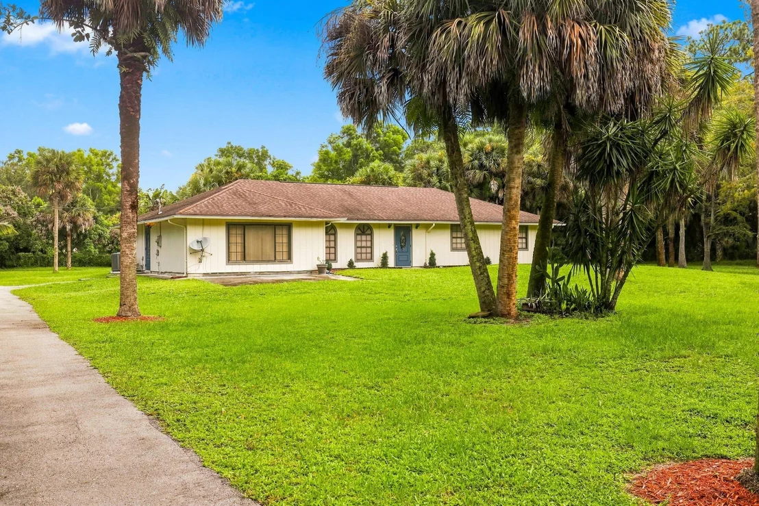 Photo of 12871 COMPTON Road