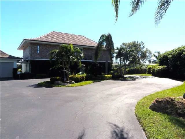Photo of 960 Indigo Point