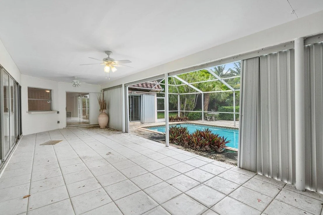Photo of 1060 Spanish River Road