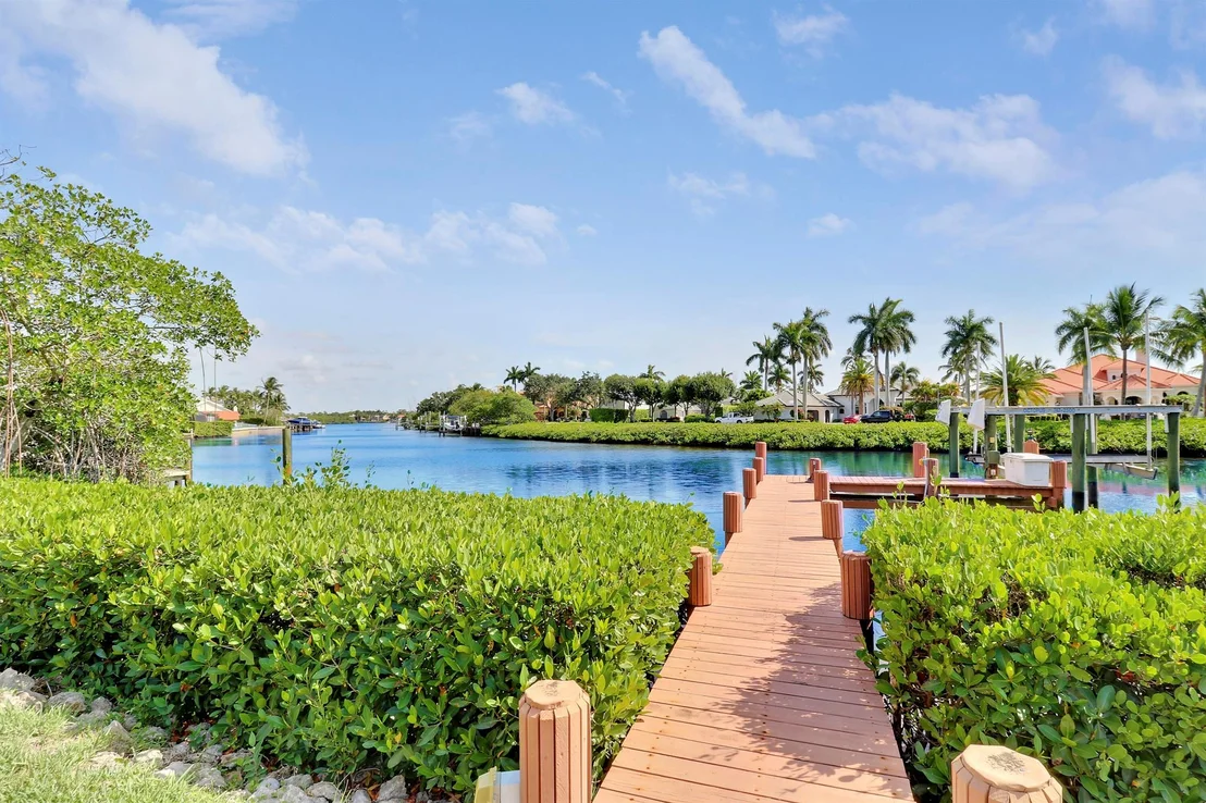 Photo of 8733 SE Compass Island Way