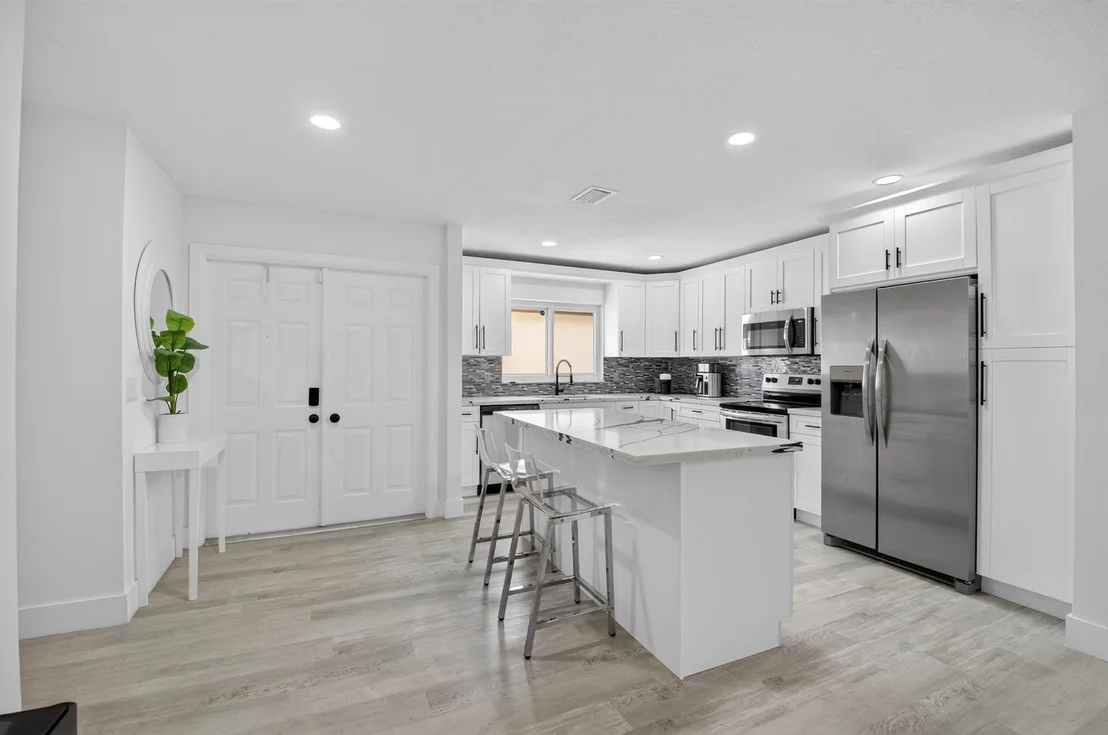 Photo of 9156 Pine Springs Drive