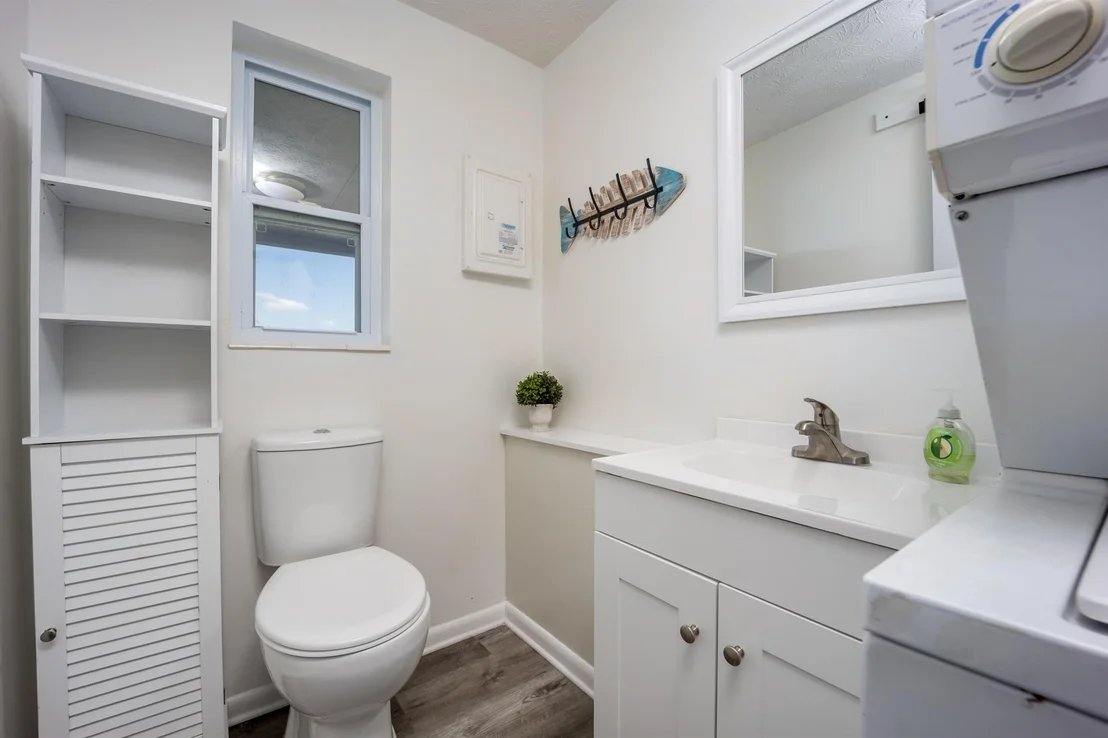 Photo of 140 SW Hideaway Place