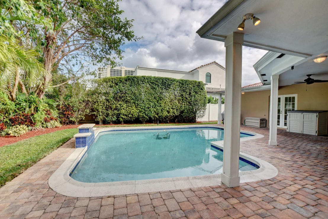 Photo of 867 Malaga Drive