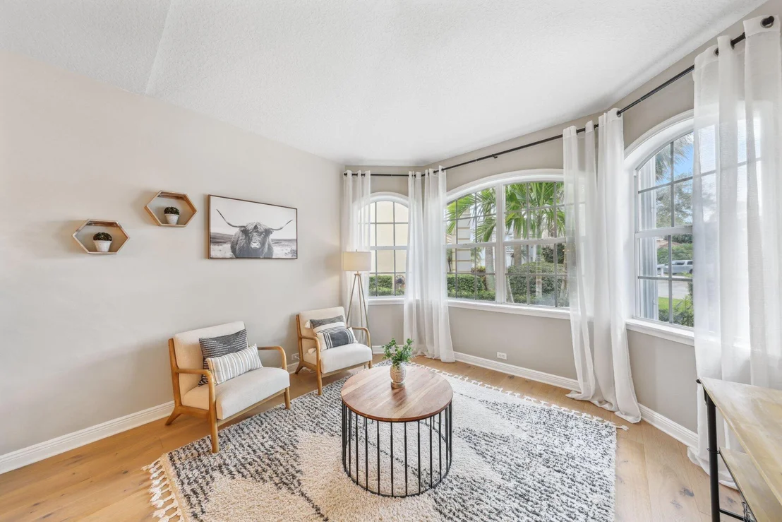 Photo of 423 Meadowlark Drive