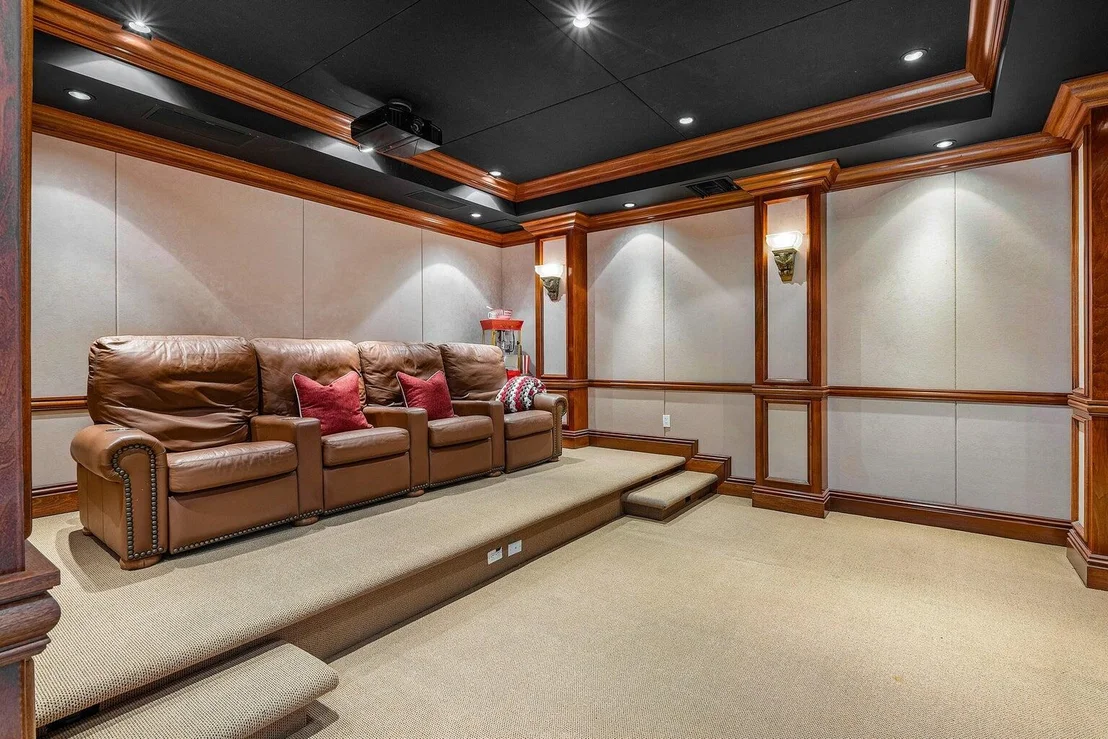 Photo of 17602 Middle Lake Drive