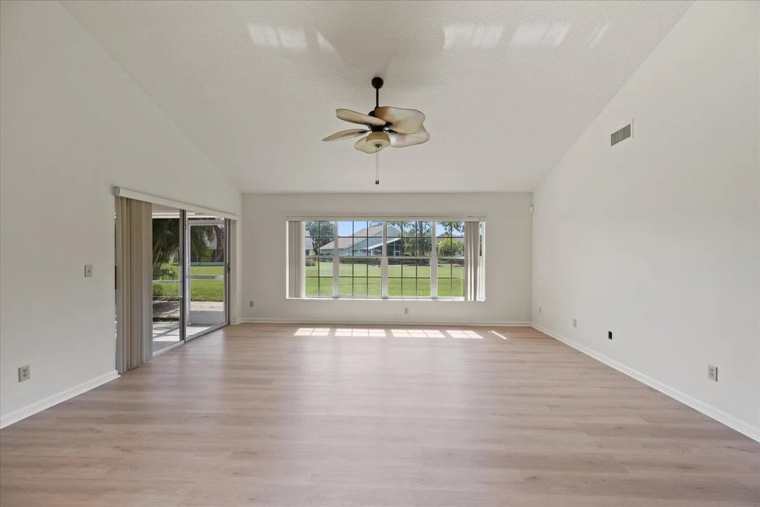 Photo of 112 Palomino Drive