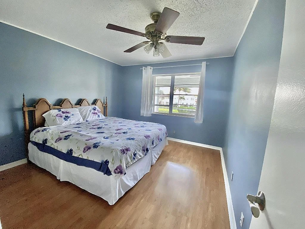 Photo of 374 Markham Q