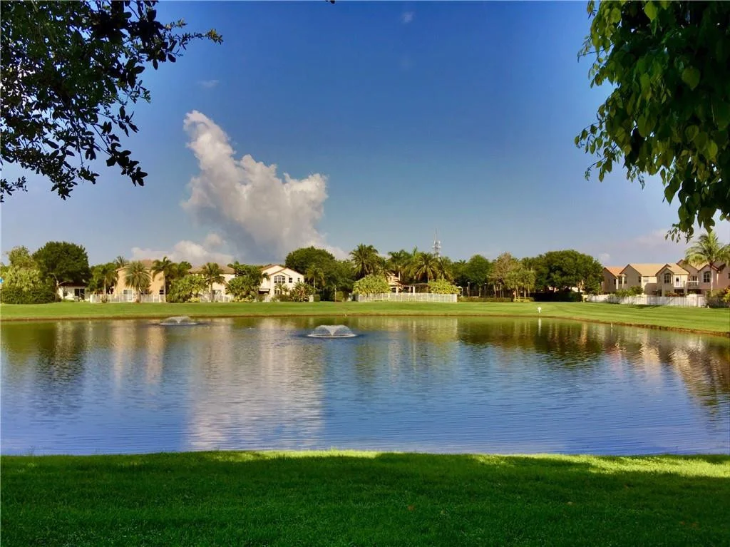 Photo of 1668 E Classical Boulevard