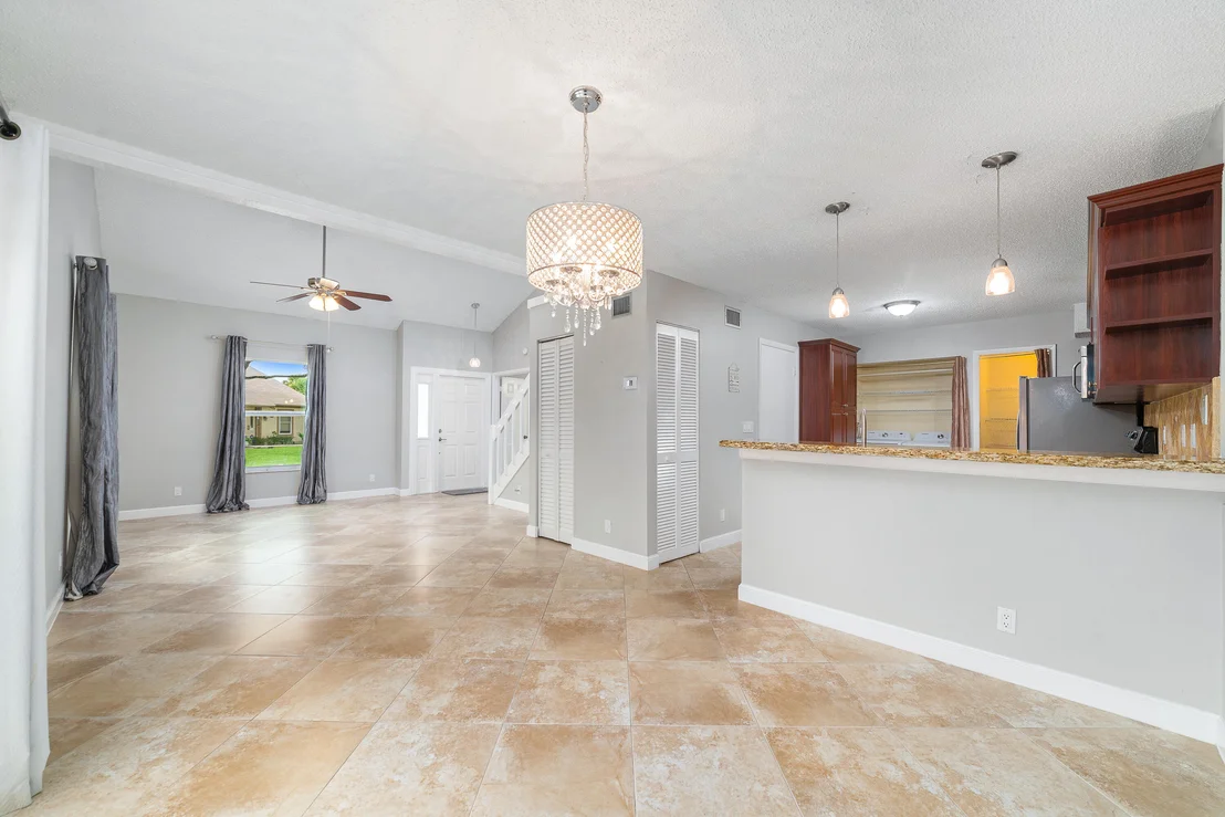 Photo of 333 Maplecrest Circle