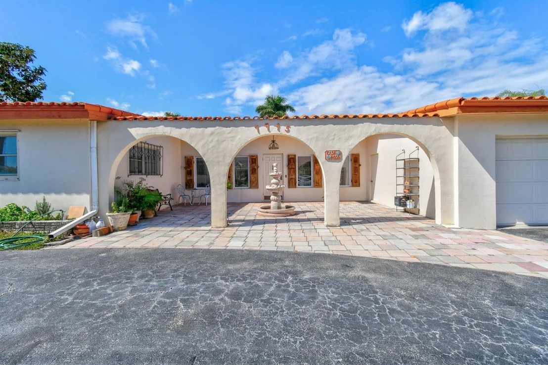 Photo of 7945 Pine Tree Lane