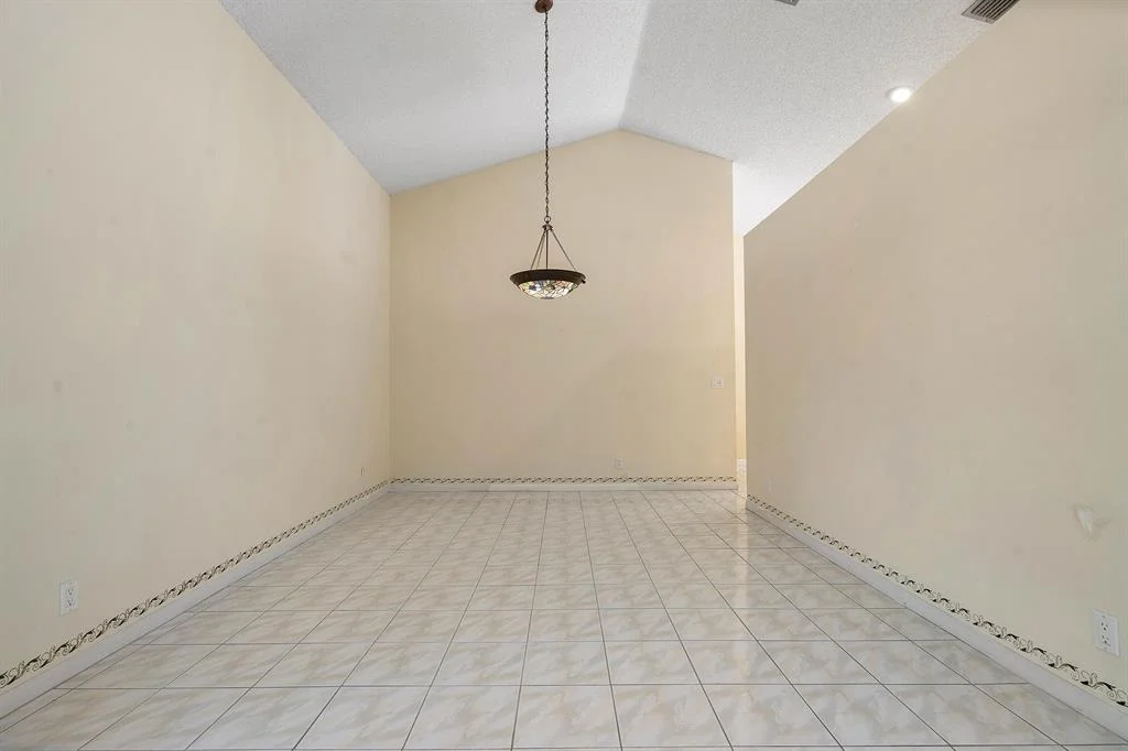Photo of 9535 Sun Pointe Drive