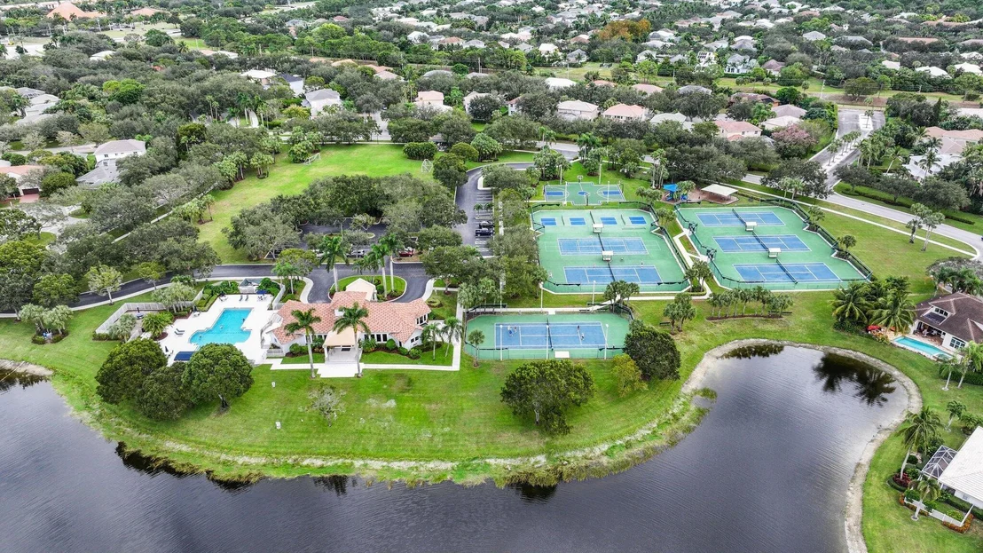 Photo of 423 Meadowlark Drive