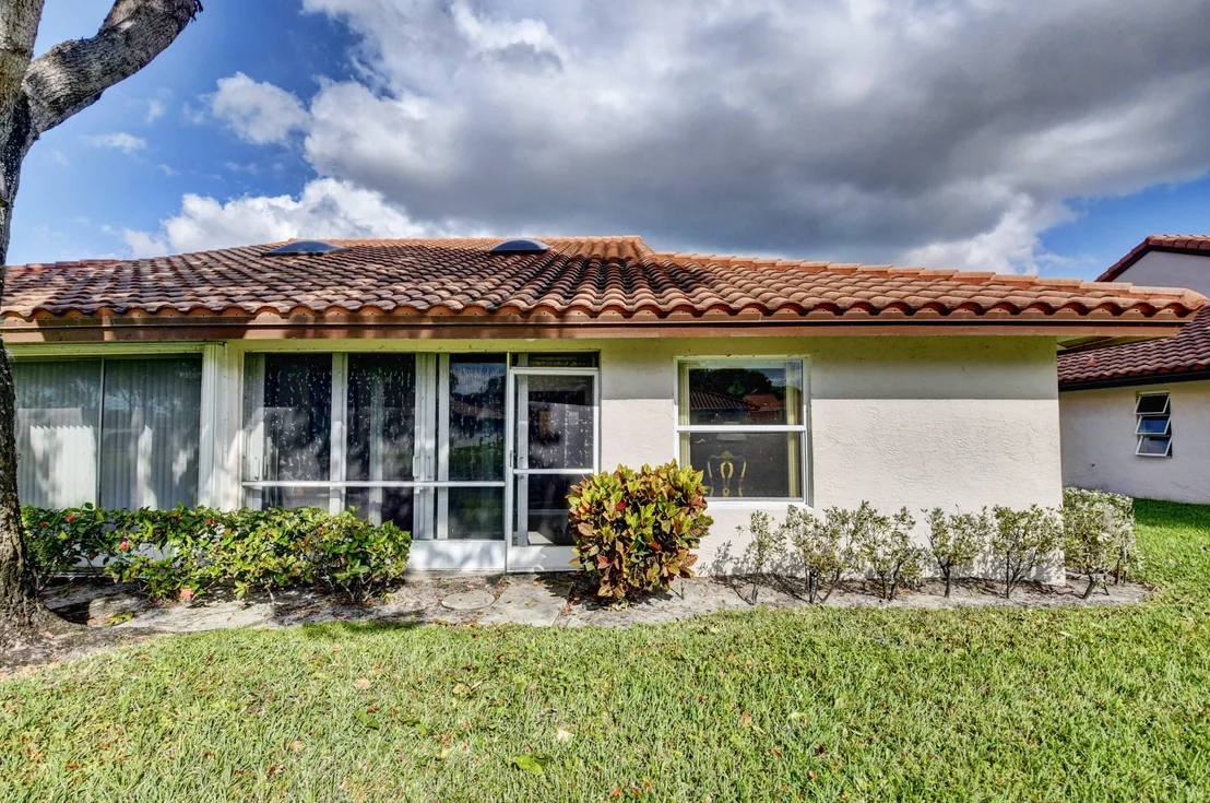 Photo of Unit A at 6384 Mill Pointe Circle