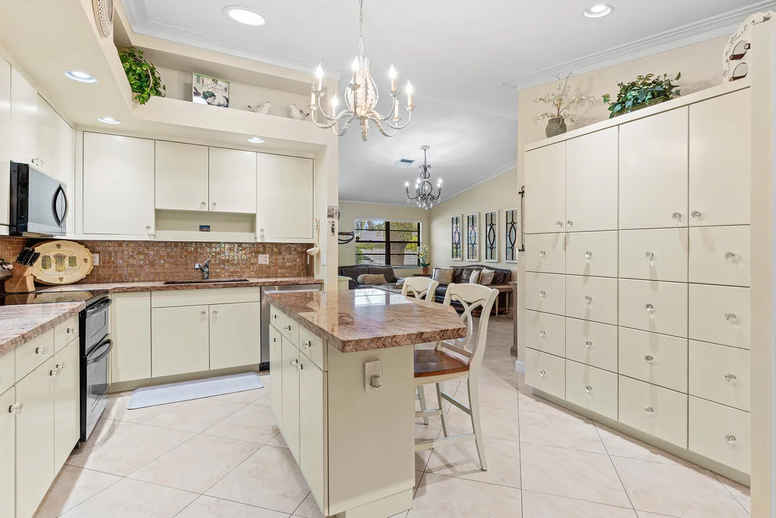 Photo of 5175 Beechwood Road