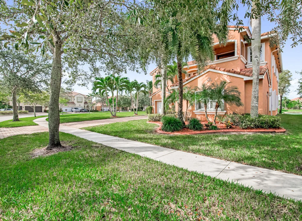 Photo of 514 Cresta Circle