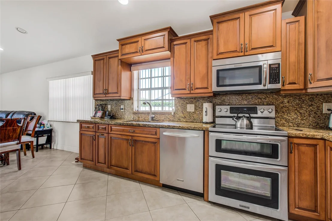 Photo of 429 Cambridge Lane