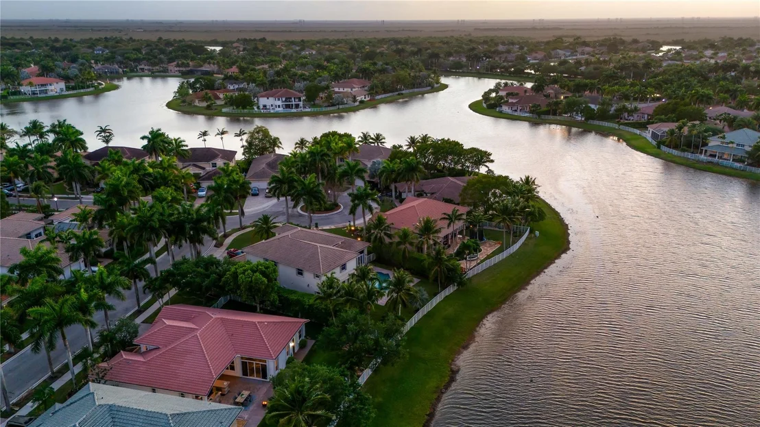 Photo of 950 Marina Drive