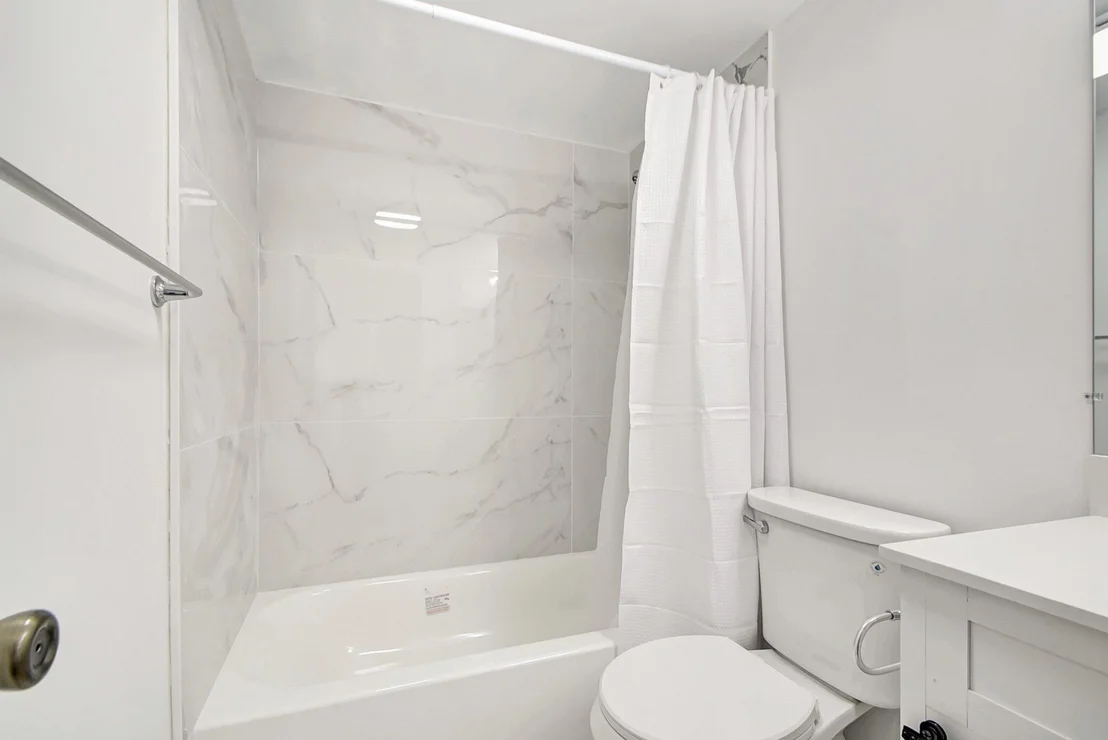 Photo of 4015 Cornwall A