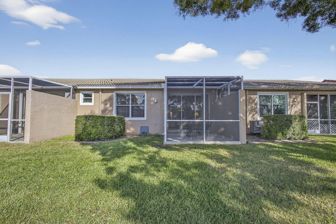 Photo of 8638 Lineyard Cay