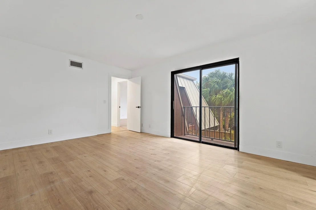 Photo of Unit 7C at 1420 Ocean Way