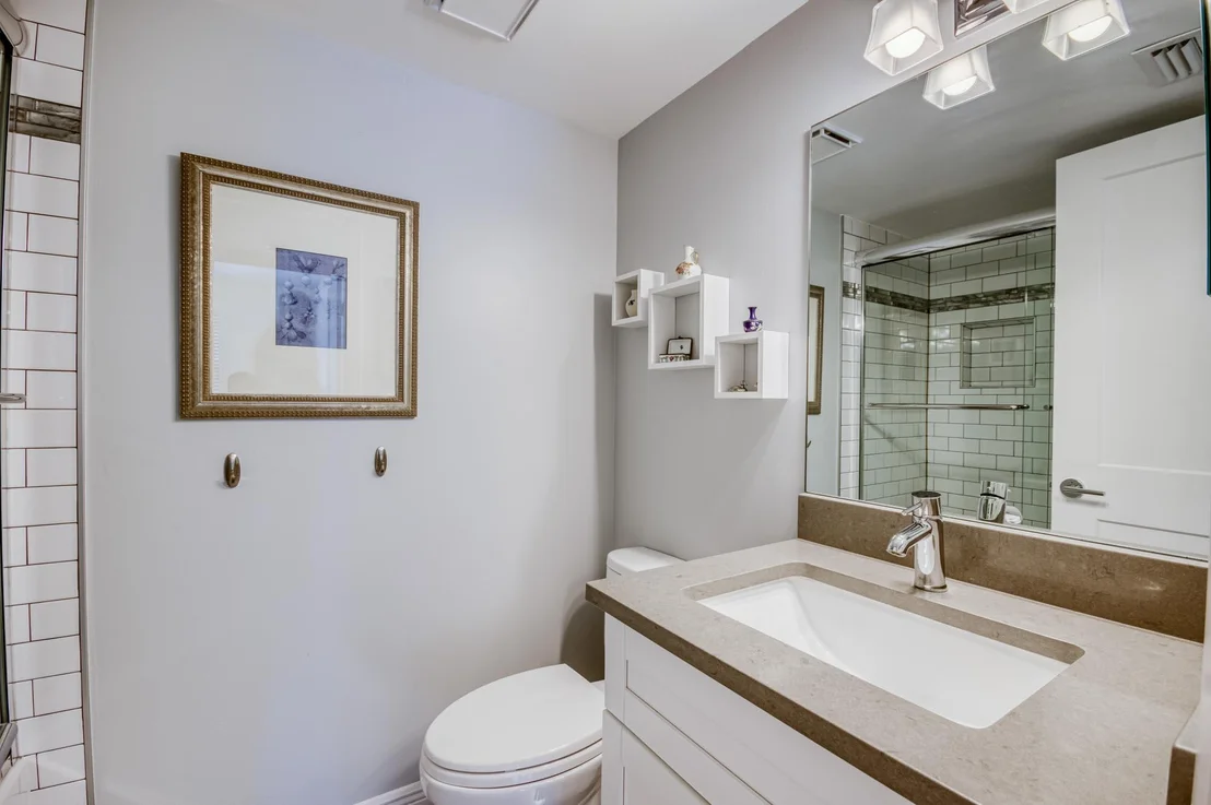 Photo of Unit E at 901 Pinecrest Circle