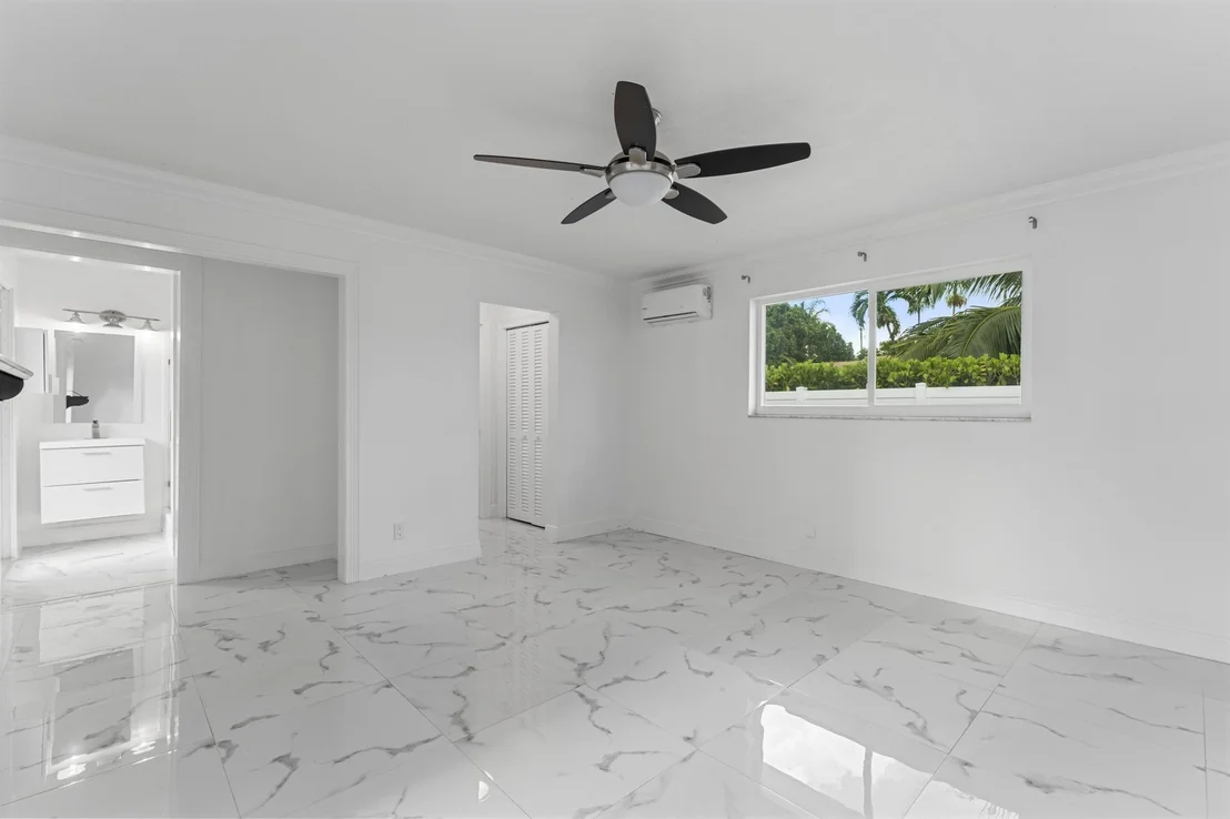 Photo of 599 NW 13th Drive