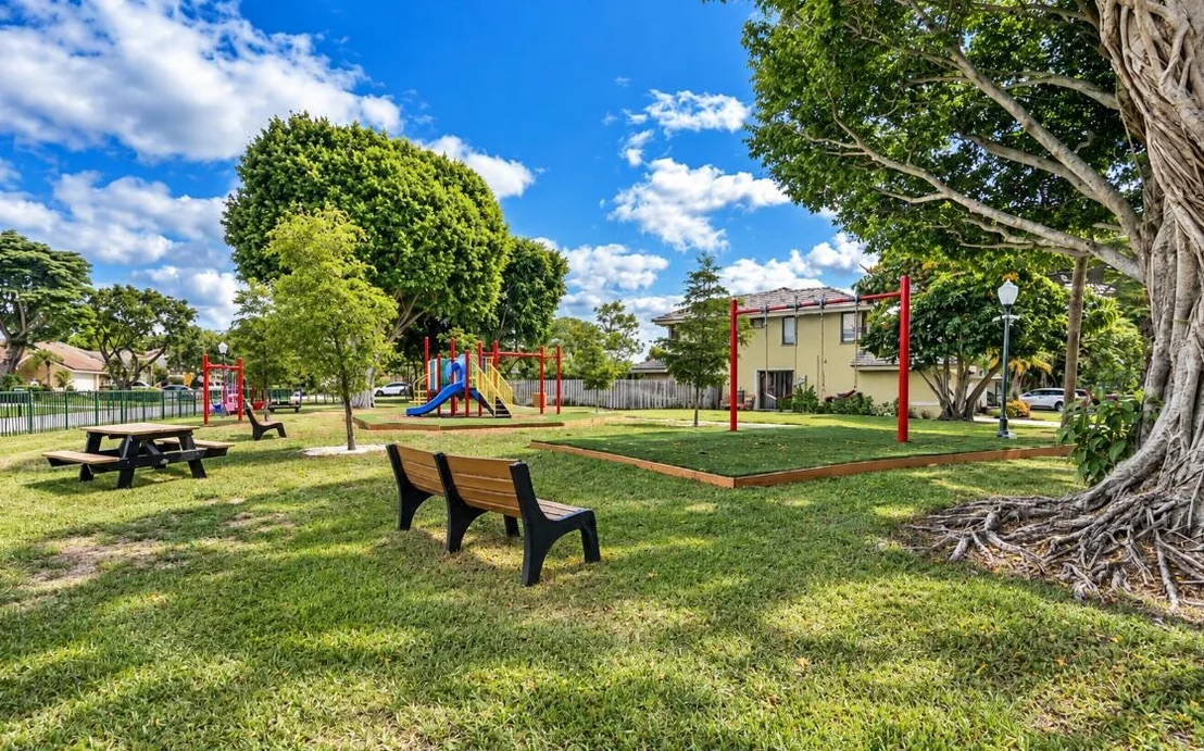 Photo of 6599 Pond Apple Road