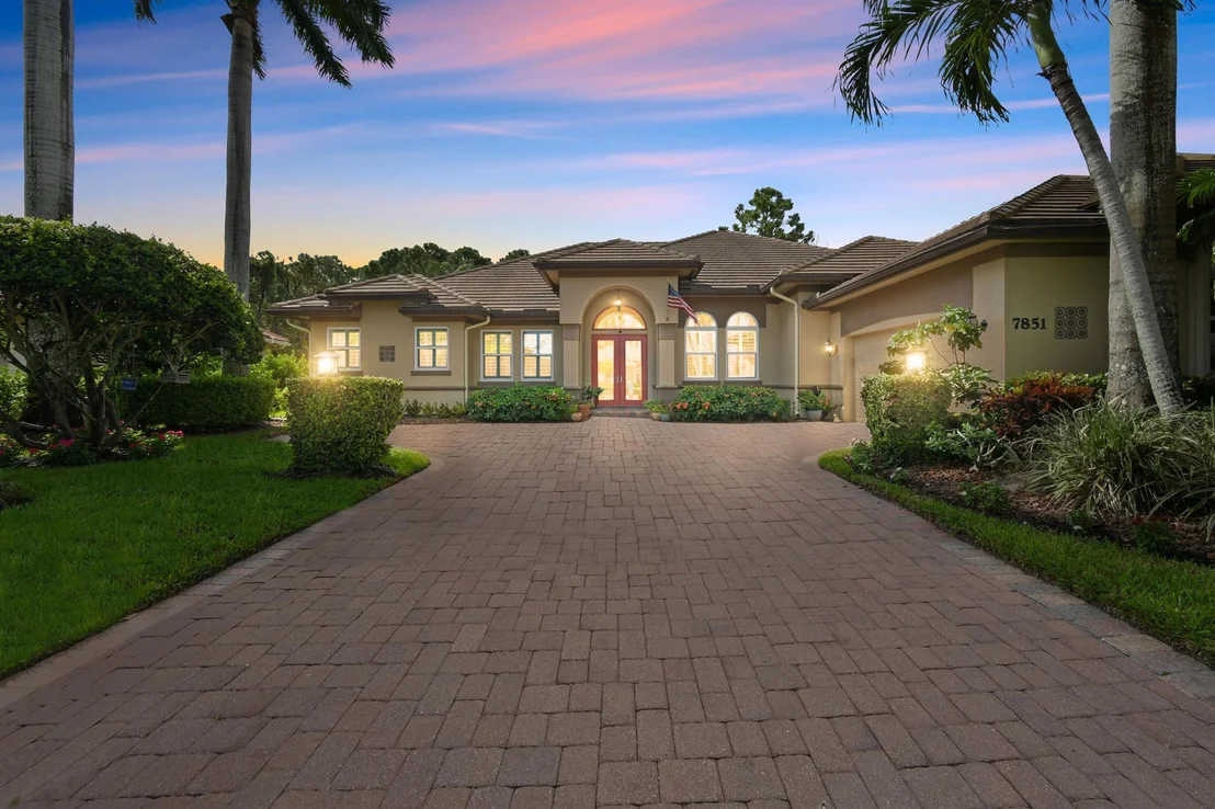 Photo of 7851 SE Double Tree Drive