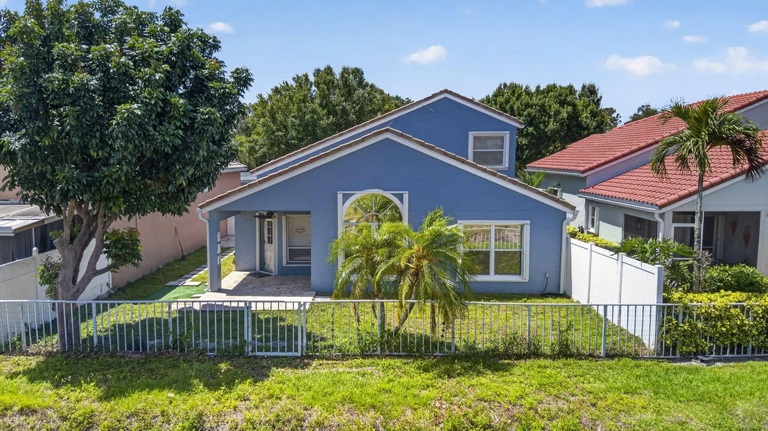 Photo of 243 WEDGEWOOD Circle
