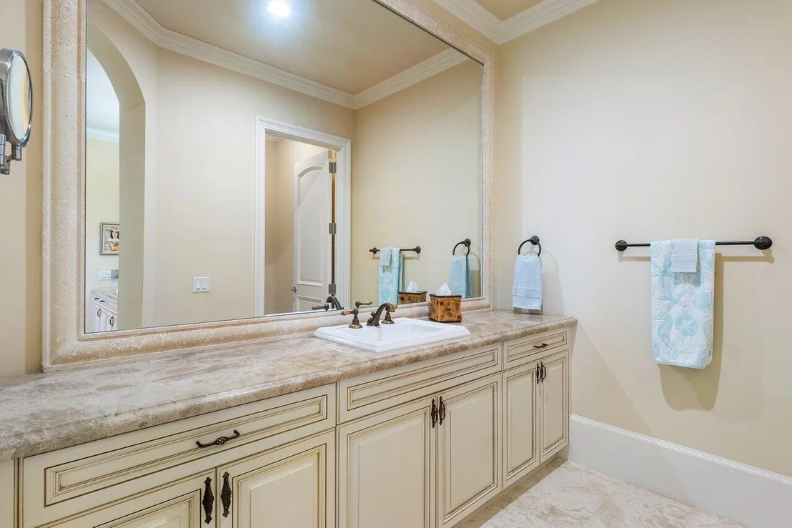 Photo of 6971 SE Harbor Circle