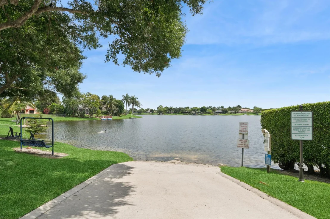 Photo of 12861 Meadowbend Drive