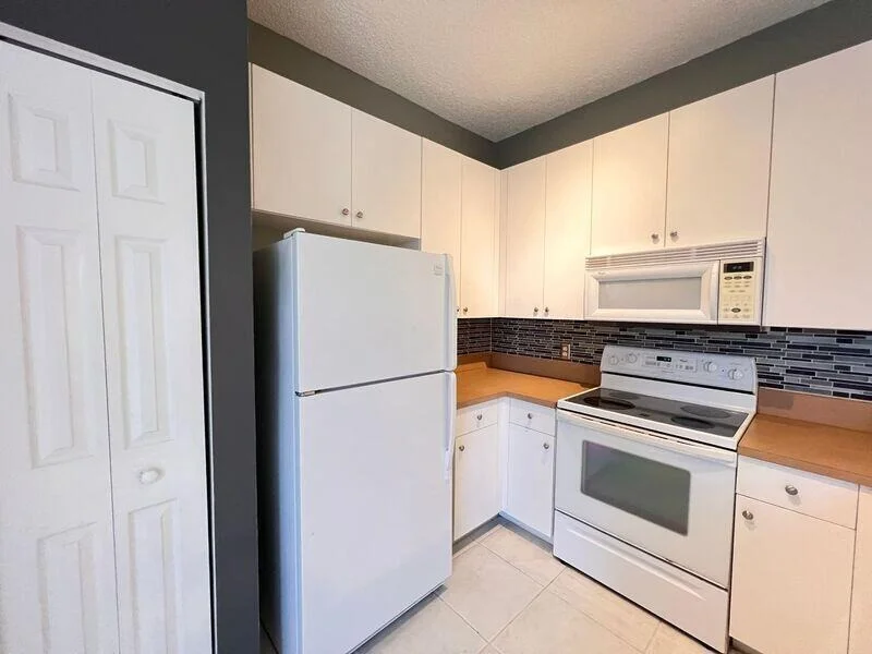 Photo of Unit J at 117 Lighthouse Circle