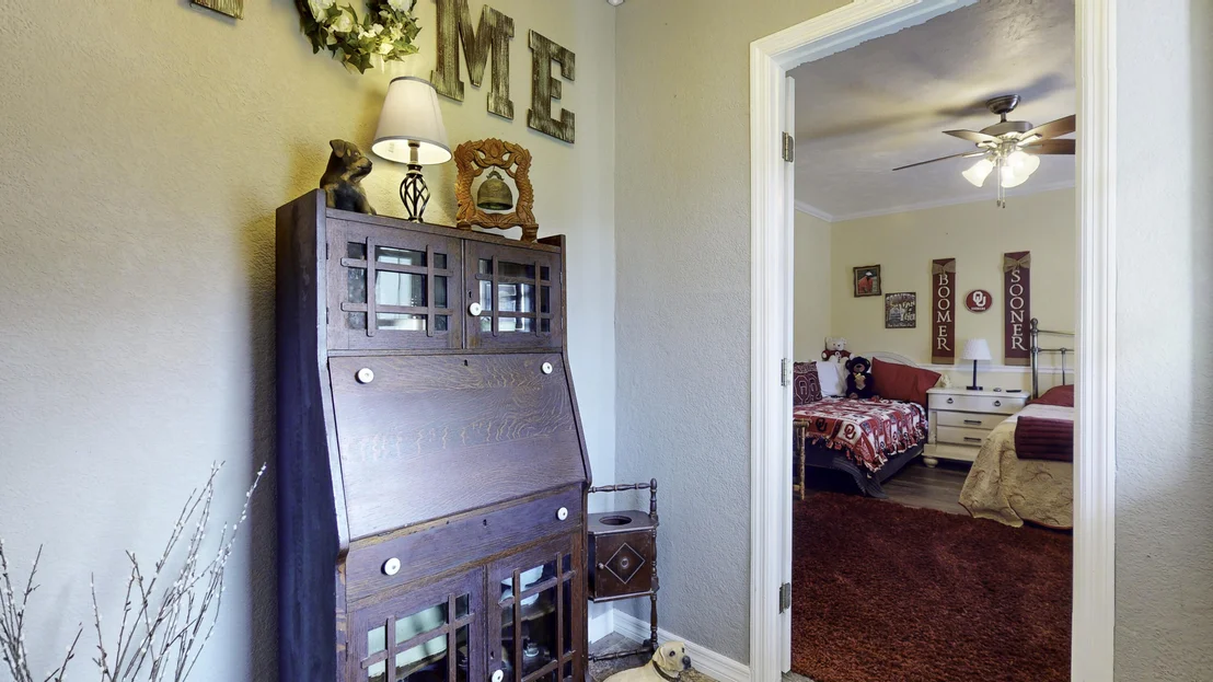 Photo of 1332 N Oak Ridge Drive