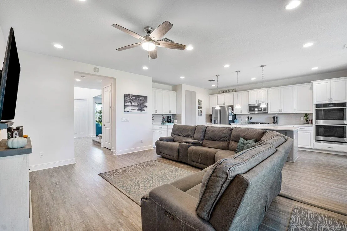 Photo of 868 Honey Oak Court