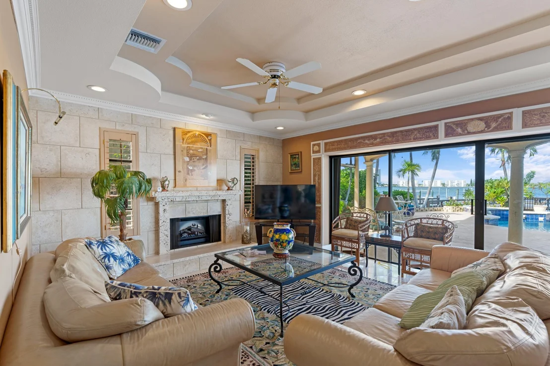 Photo of 1010 Pine Point Road