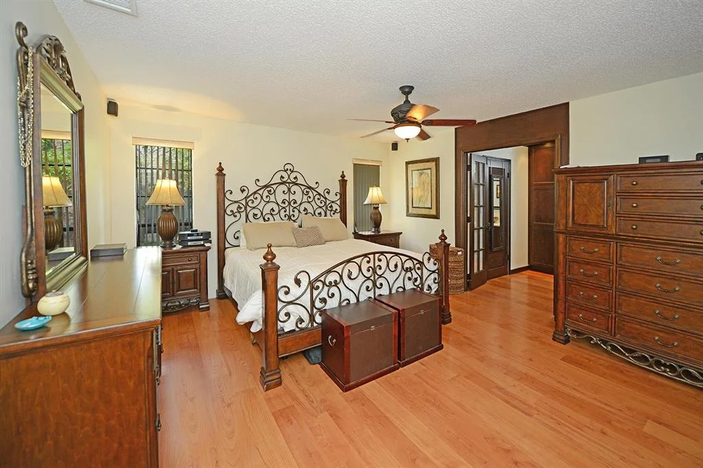 Photo of 2802 NW Timbercreek Circle