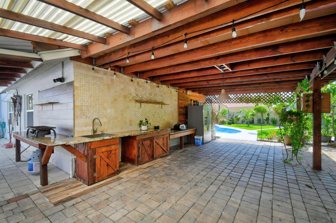 Photo of 5817 Laurel Green Circle