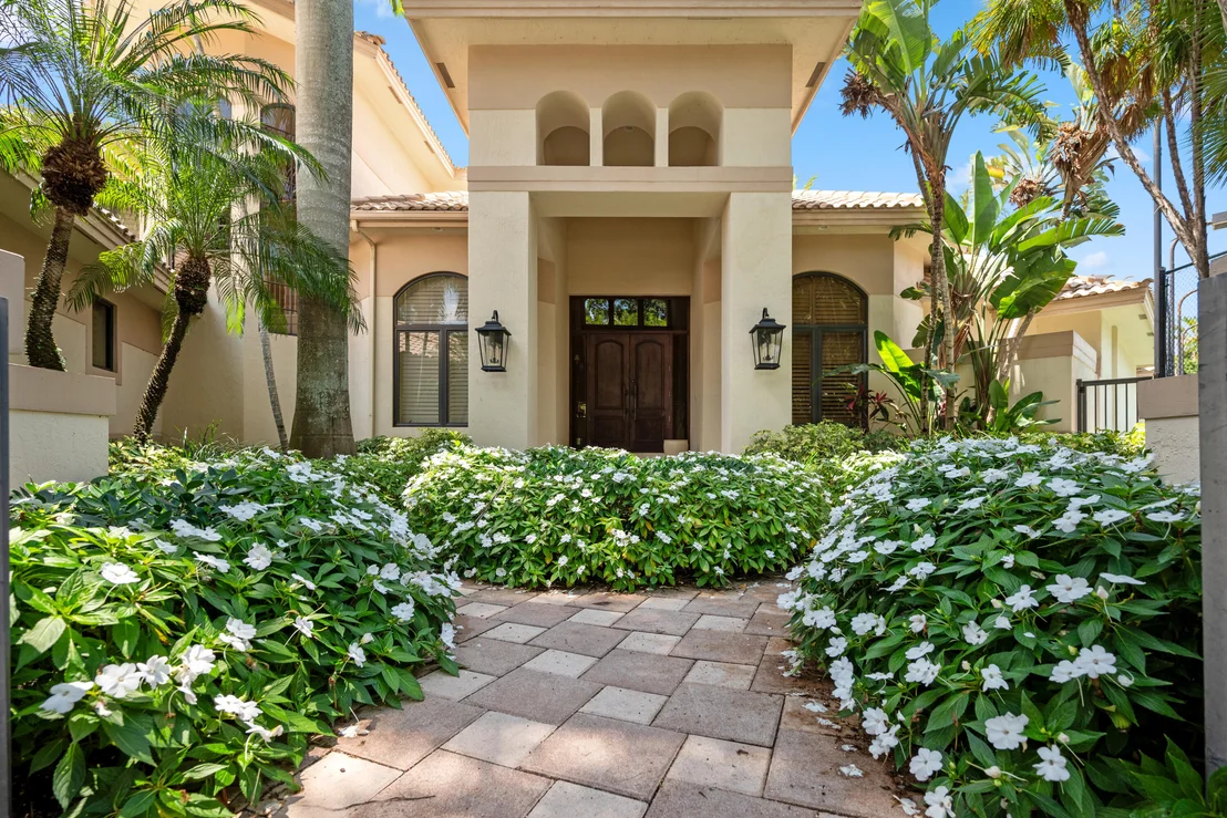 Photo of 18800 Long Lake Drive