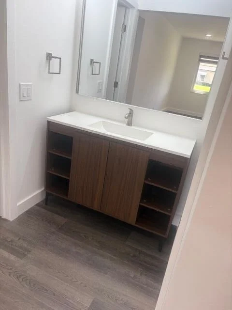 Photo of Unit D at 1022 Circle Drive
