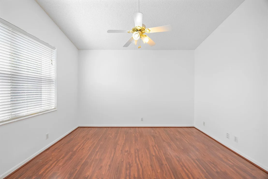 Photo of 6145 Indian Forest Circle