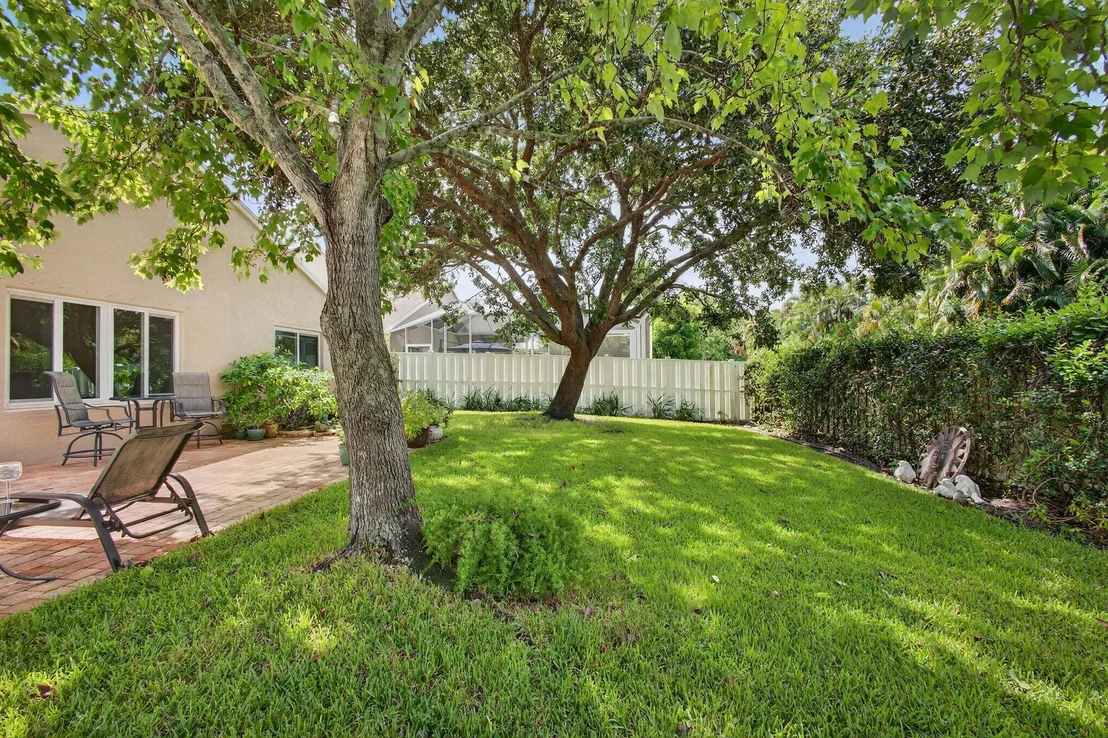Photo of 2474 SE Springtree Place