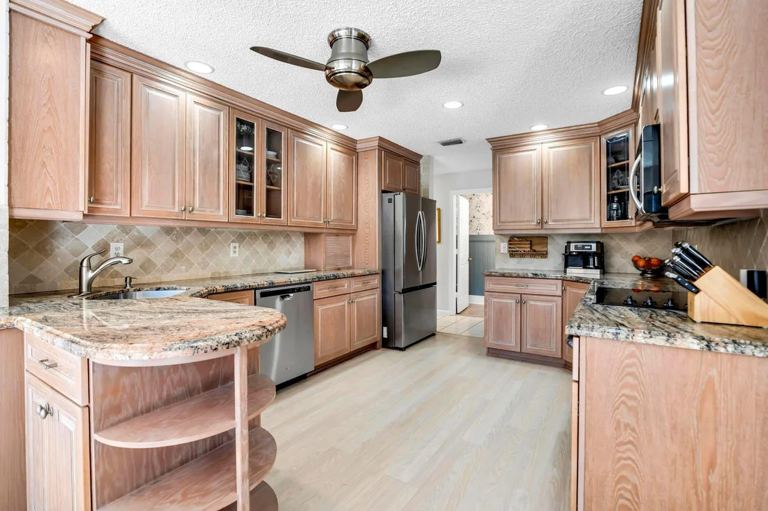 Photo of 10180 Silver Lake Drive