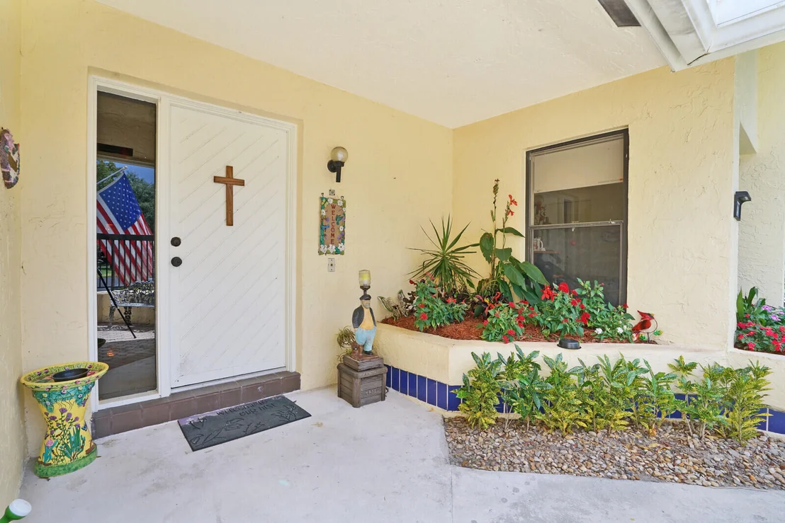 Photo of 10930 Lake Front Place