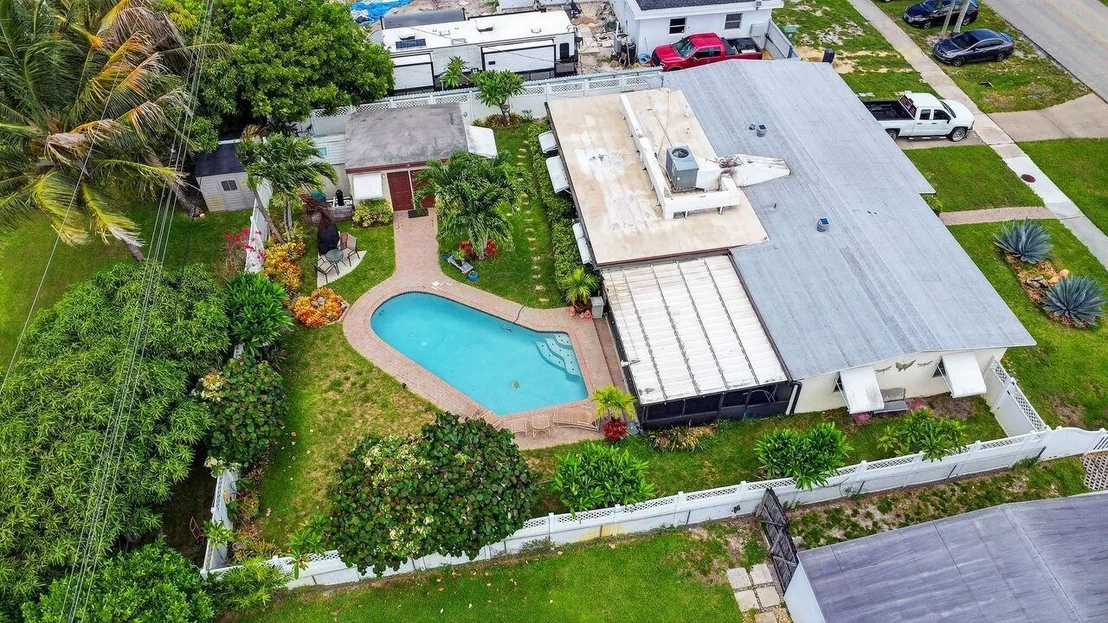 Photo of 133 Greenbrier Drive